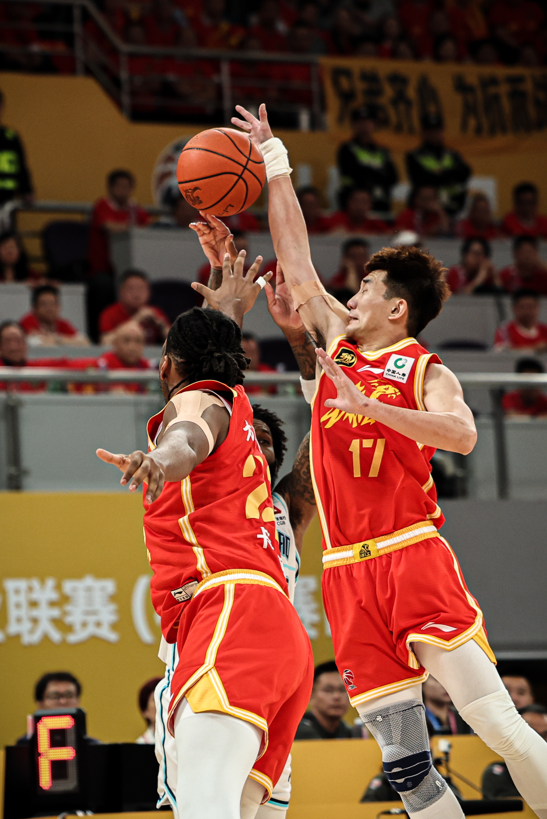 北京首钢迎CBA季后赛关键赛，转会期回应争议，信心回归，阵容厚度经受考验的简单介绍-九游体育官网